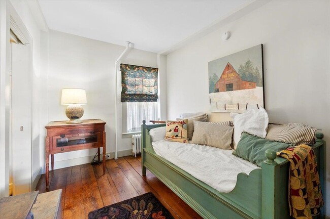 Building Photo - 3436 Main St