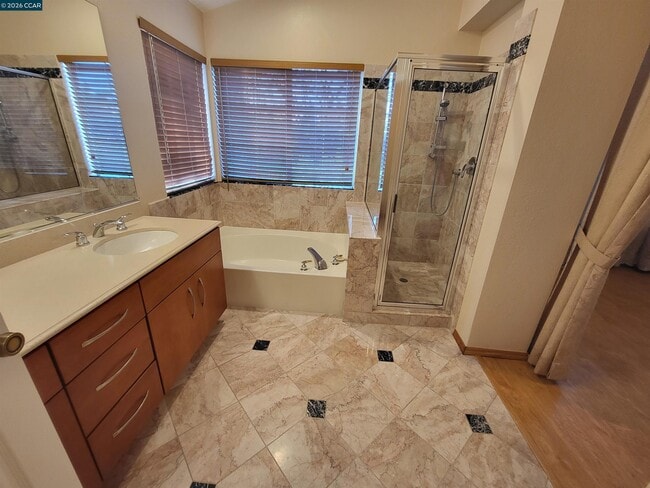 Building Photo - 176 Scotts Valley