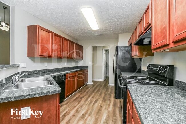 Building Photo - 96 Maple Leaf Ct