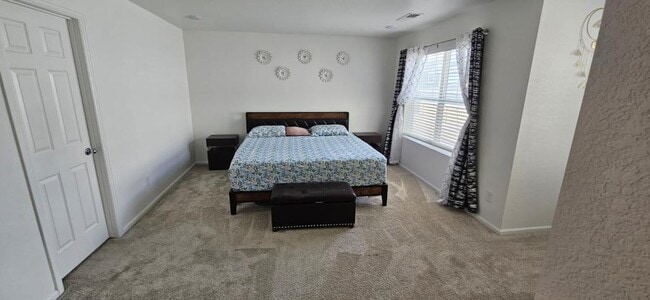 Building Photo - 17517 Booth Fls Wy