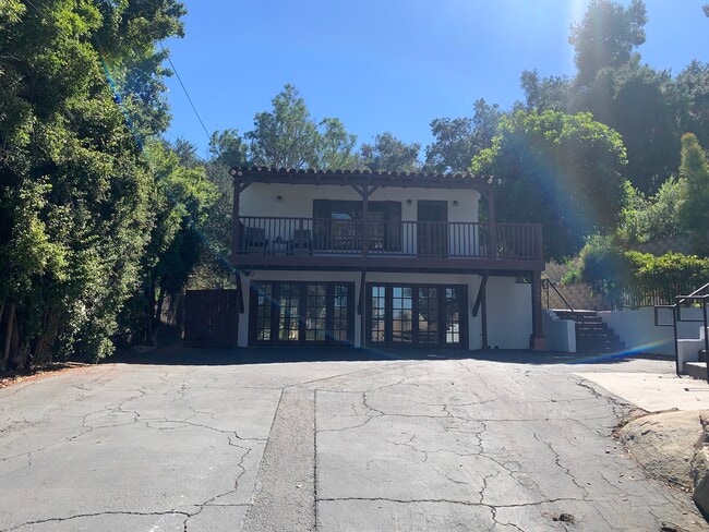 Building Photo - 9625 Grossmont Summit Dr