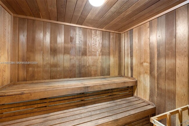 Building Photo - 1470 NW 80th Ave