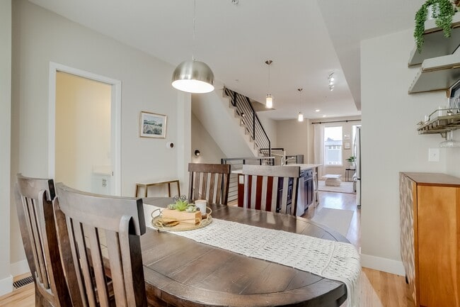 Building Photo - 2426 Welton St