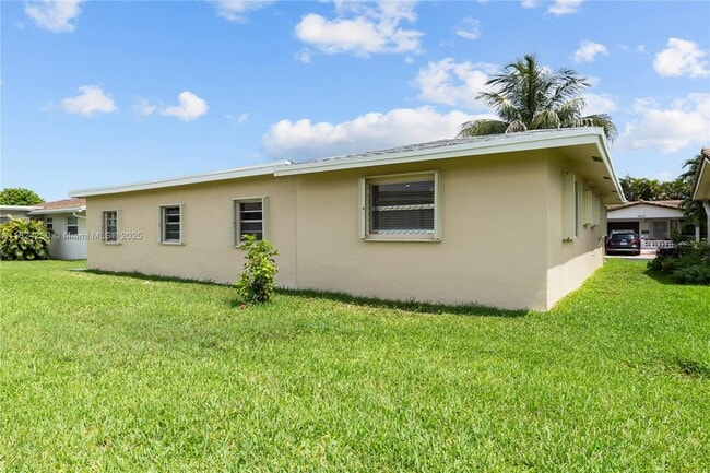 Building Photo - 7312 NW 58th Ct