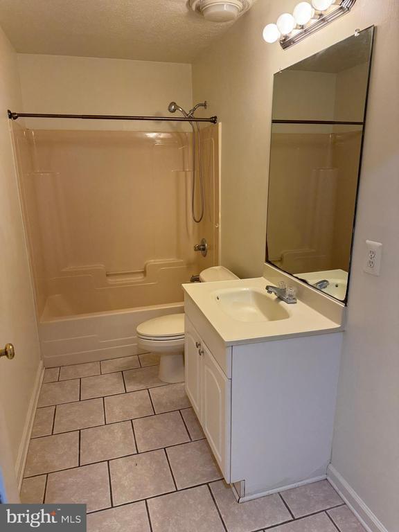 Building Photo - 1943 Harpers Ct