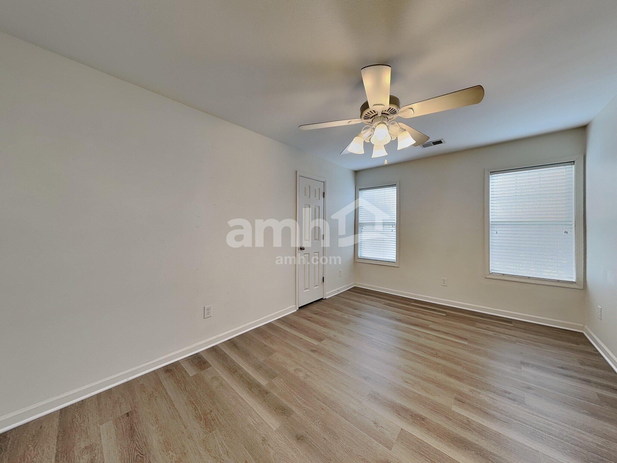 Building Photo - 440 Tortoise Ln