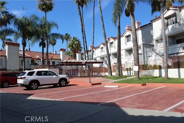 Building Photo - 260 E Beverly Blvd