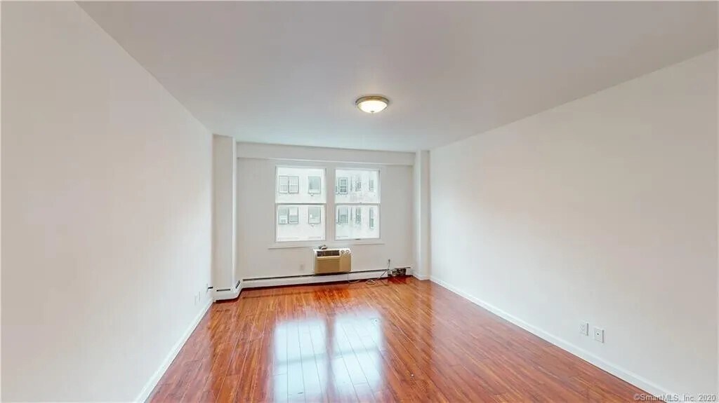 Building Photo - 30 Glenbrook Rd