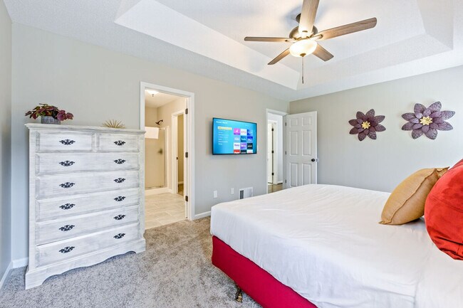 Building Photo - 13 Windfield Dr