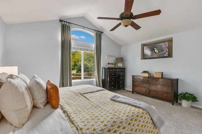 Building Photo - 8100 Lighthouse Ln