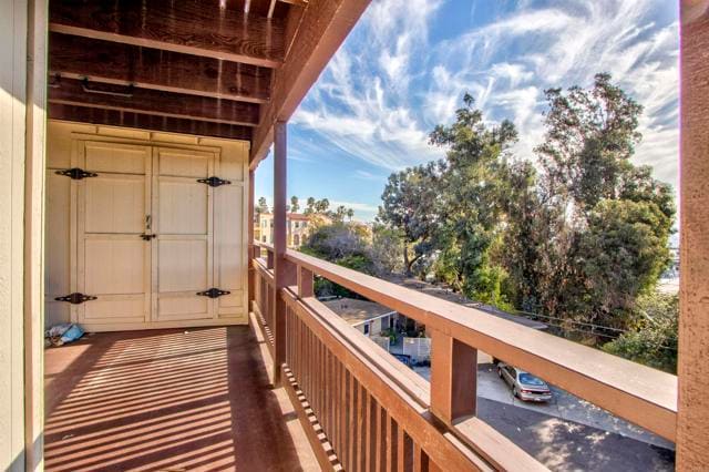 Building Photo - 4034 Ampudia St