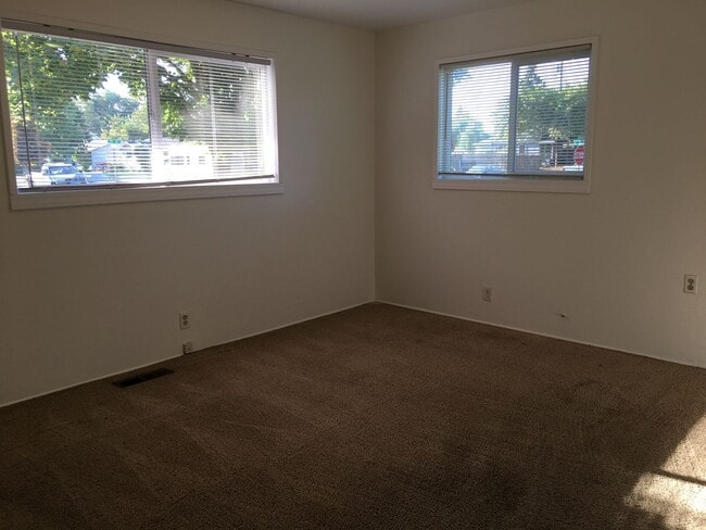 Building Photo - Great home in desirable Springfield!