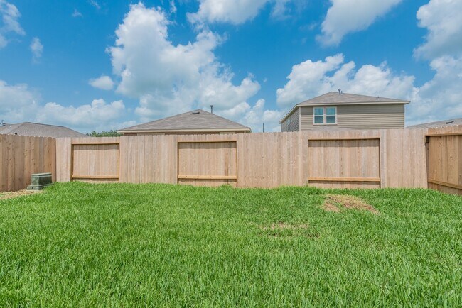 Building Photo - 5715 Pampus Prairie Rd