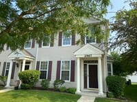 Building Photo - 2567 Hillsboro Blvd