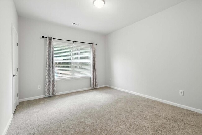 Building Photo - 6215 Vista Crossing Way