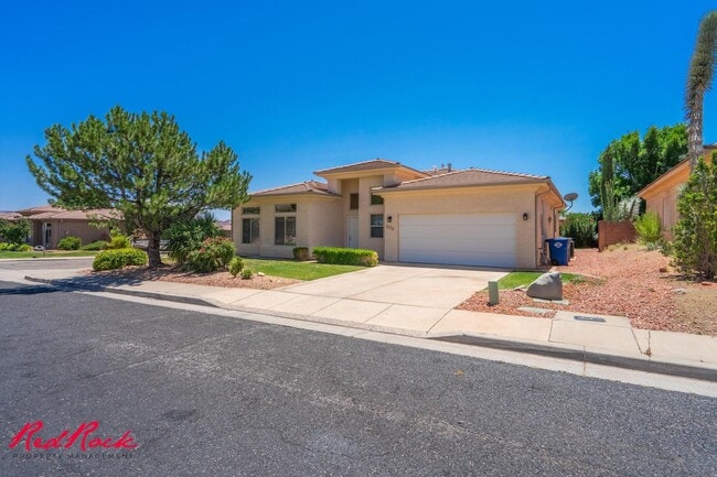 Building Photo - Comfortable 3-bedroom Home. Small Dog Frie...