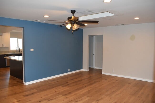Building Photo - 3 Bedroom 1 Bath Upgraded Home with Large ...