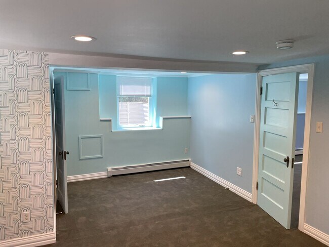 Building Photo - Downing St.