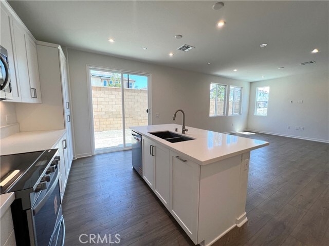 Building Photo - 16036 Olivas Ln