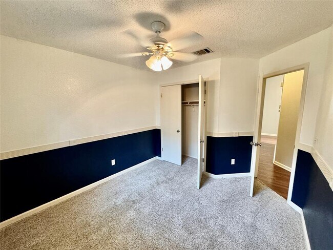 Building Photo - 8311 Edgemoor Pl