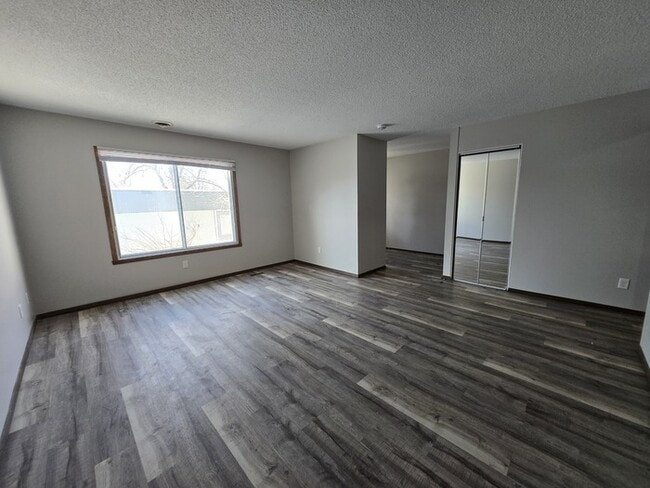 Building Photo - 918 N 39th St