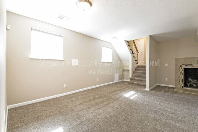 Building Photo - 1557 S Salida Way