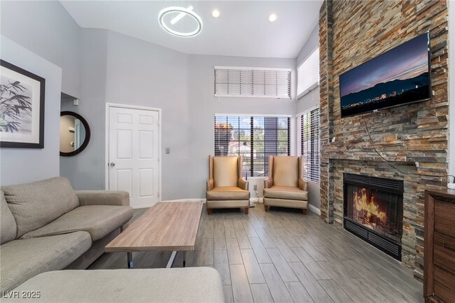 Building Photo - 7076 Gunslinger St