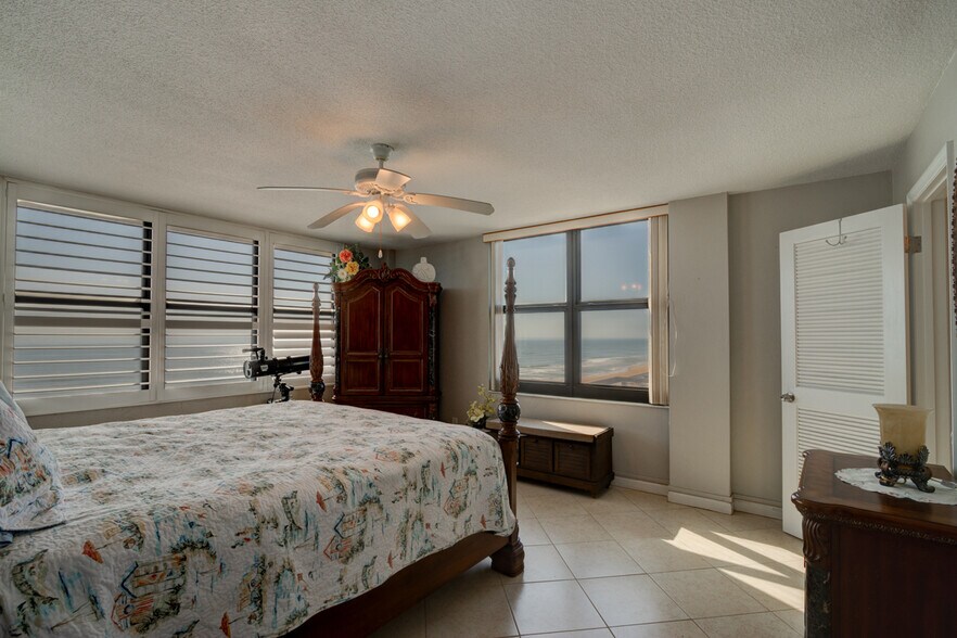 Building Photo - 915 Ocean Shore Blvd