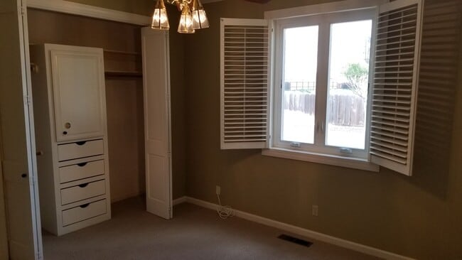 Building Photo - Gorgeous, Corner Lot with all the extras.