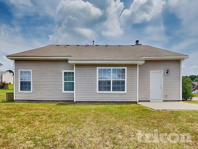 Building Photo - 805 Marcus Ln