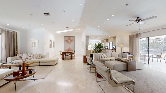 Building Photo - 2899 NW 26th Ave