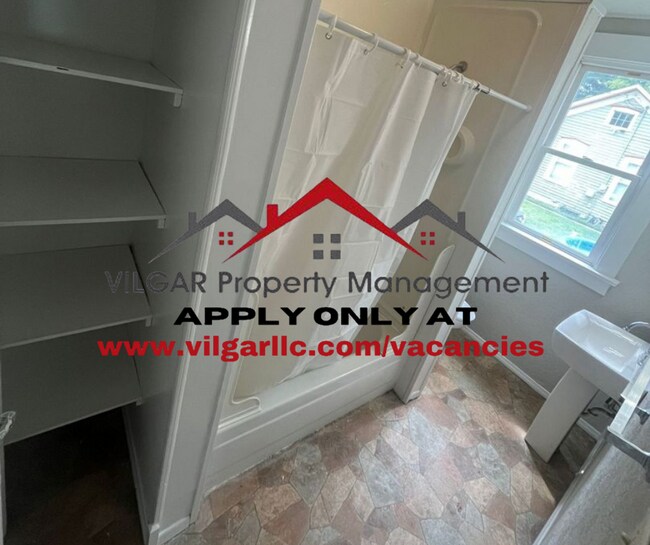 Building Photo - 109 3rd St