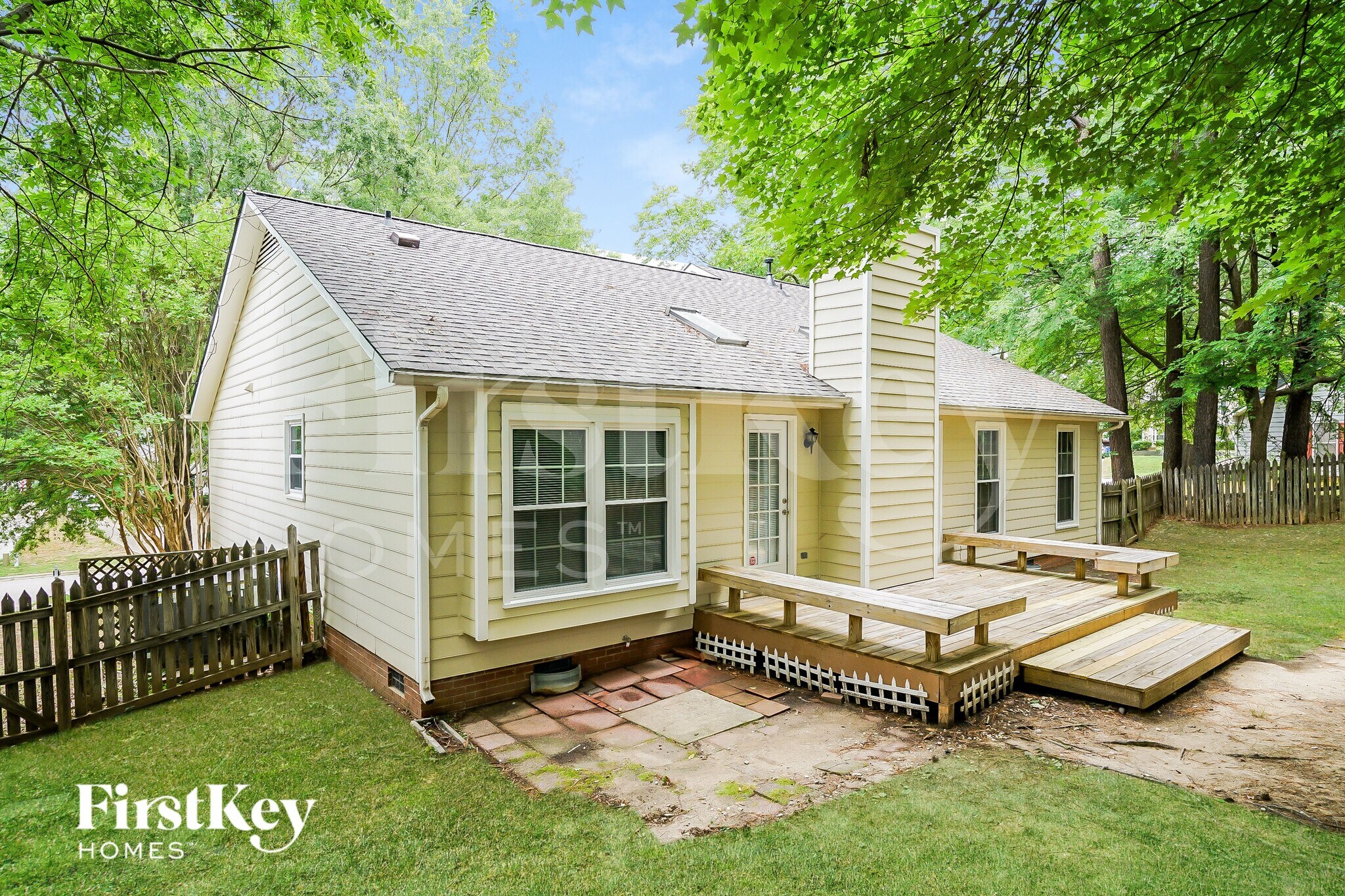 Building Photo - 5208 Wallingford Dr