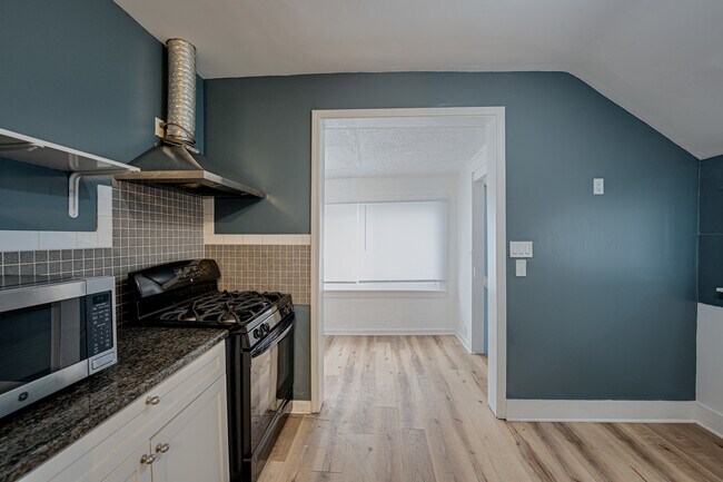 Building Photo - 264 N Jackson St