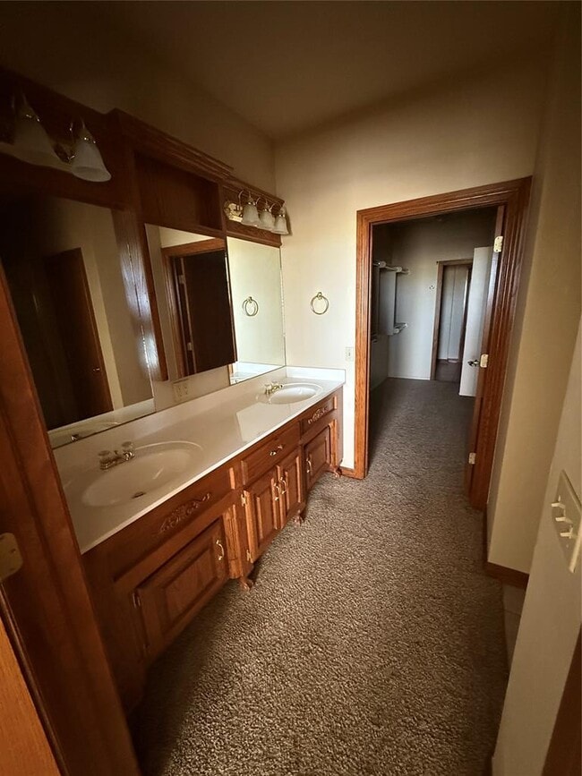 Building Photo - 9220 Roadrunner Ave