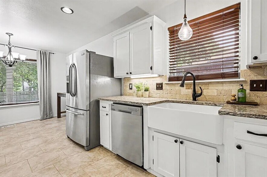 Building Photo - 1316 Mockingbird Ln