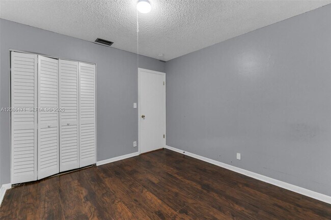 Building Photo - 608 SW 76th Terrace