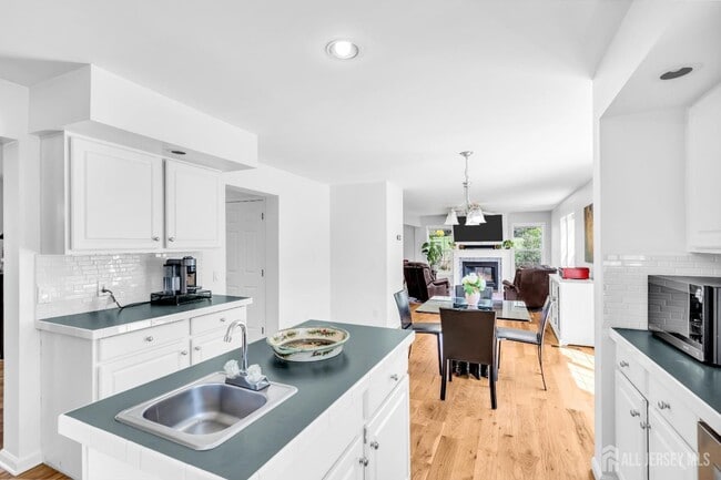 Building Photo - 108 Miller Ave