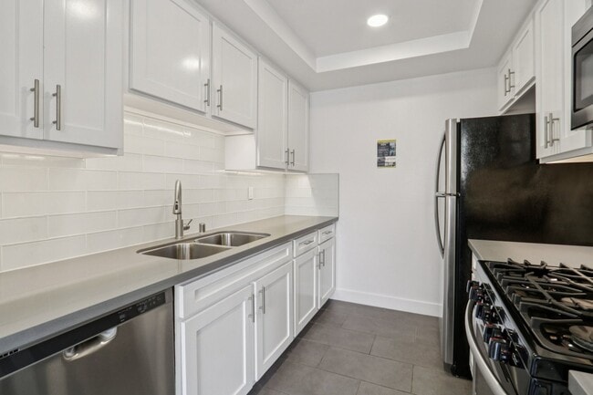 Interior Photo - 960 N. Alfred