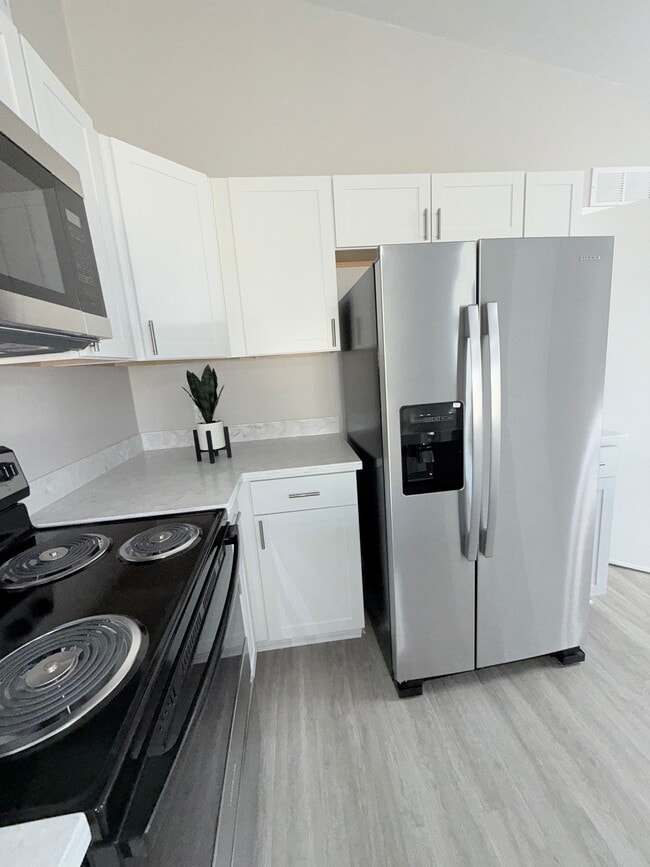 Building Photo - 620 Scott St