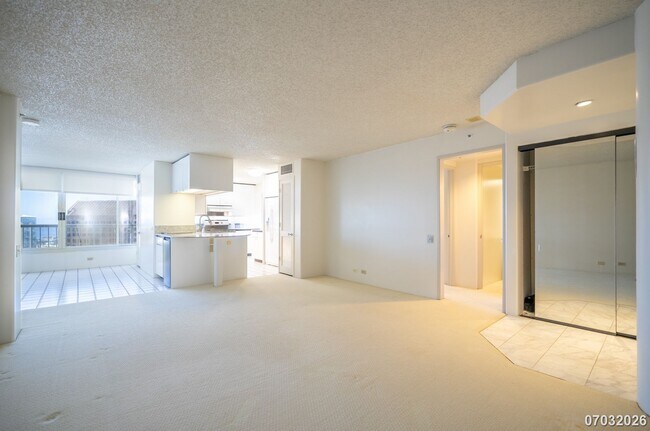 Building Photo - 2 bd, 2 ba Condo in Honoulu Park Place