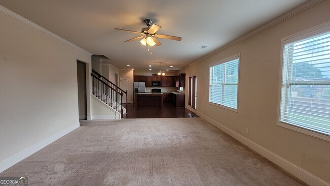 Building Photo - 5760 Aspen Dr