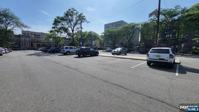 Building Photo - 6401 Park Ave