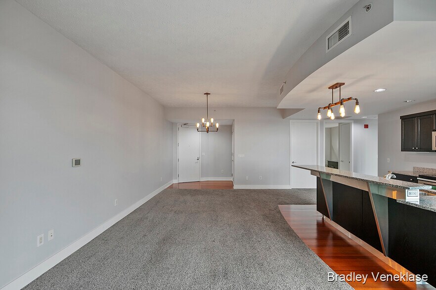 Living & Dining - 335 Bridge St NW