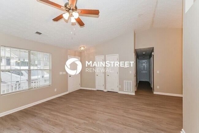Building Photo - 3 Bedroom Pet-Friendly Home in Ellenwood, GA with Main Street Renewal