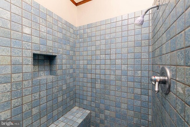 Building Photo - 7 N Loudoun St