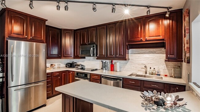Building Photo - 5750 Collins Ave