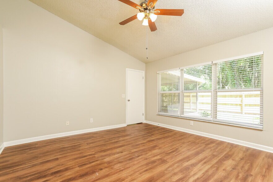 Building Photo - 7757 Fox Knoll Pl