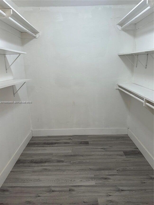 Building Photo - 7545 E Treasure Dr