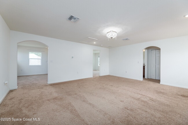 Building Photo - 632 Stonebriar Dr